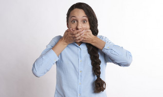 Làm thế nào để chọn được chai nước xịt miệng phù hợp?