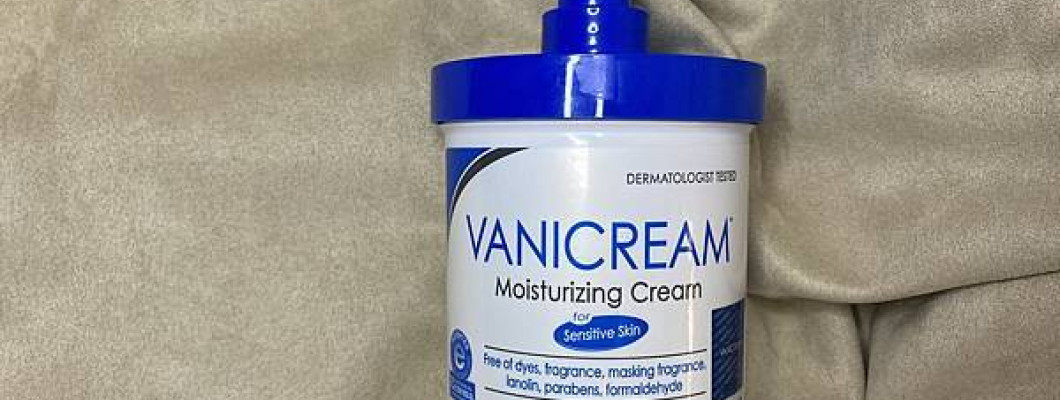 Review sản phẩm Vanicream - được làm từ các thành phần an toàn, nhẹ nhàng và không gây kích ứng.