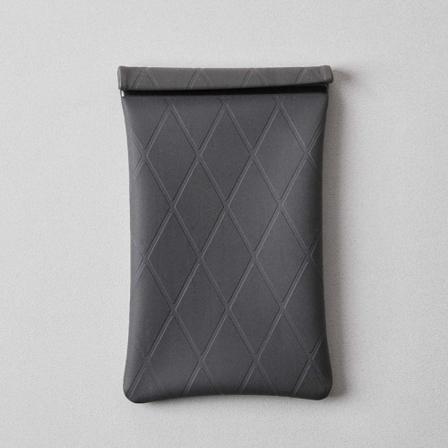 Túi đựng điện thoại chống thấm nước bằng da lộn độc quyền sản xuất tại Đài Loan(hoa văn kim cương)(11.4X18.5cm)